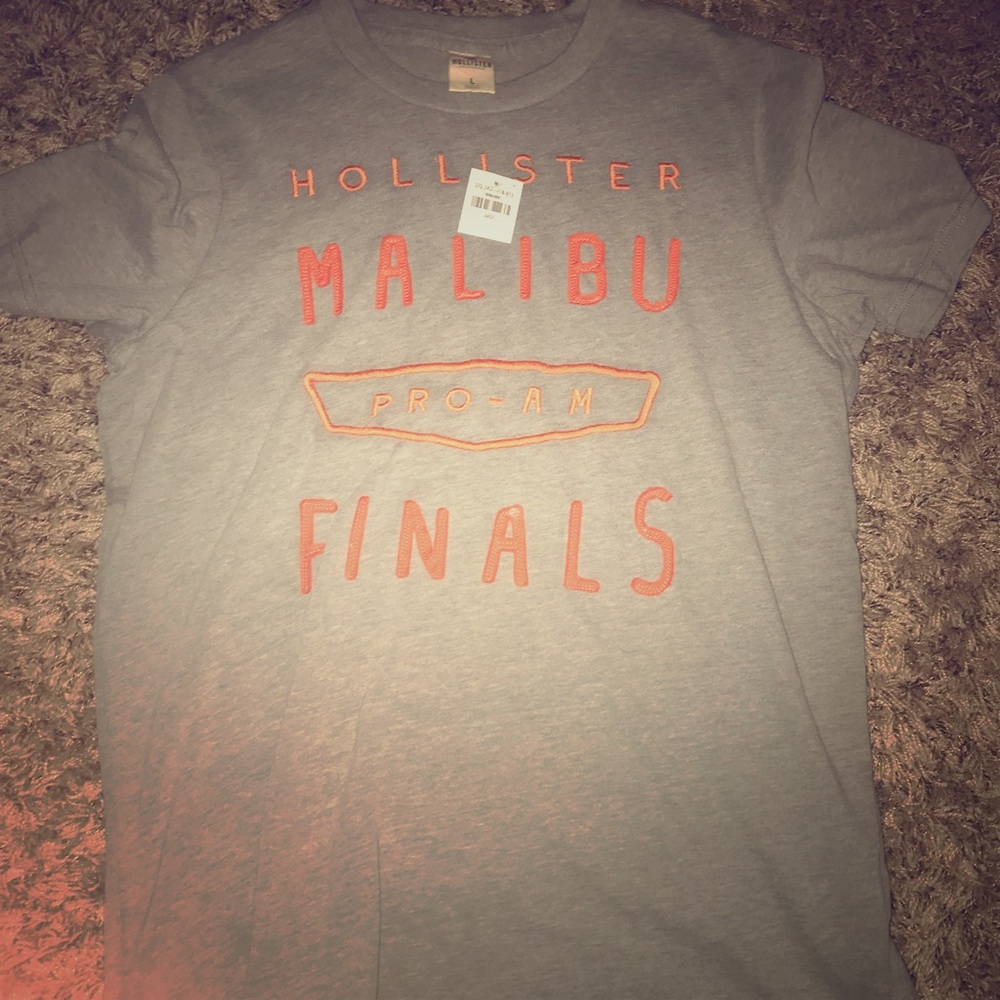 😱PRICE DROP😱👕Hollister Malibu Finals T-Shirt👕